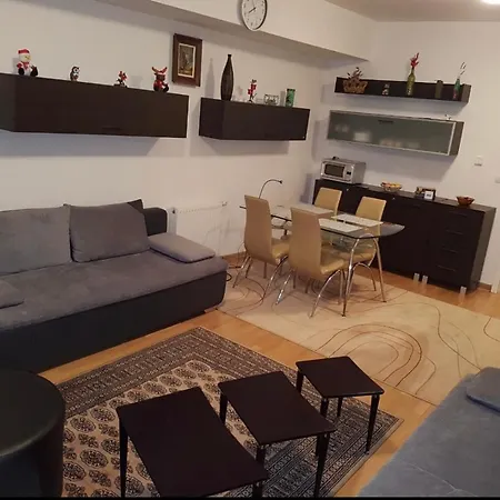 Studio&apartments Snow *